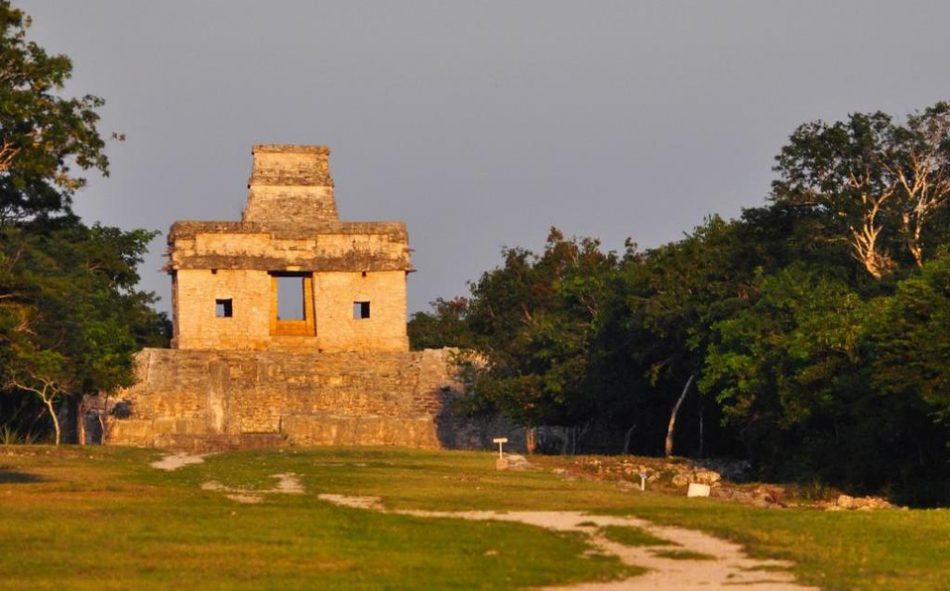 Reabren la zona arqueológica de Tulum