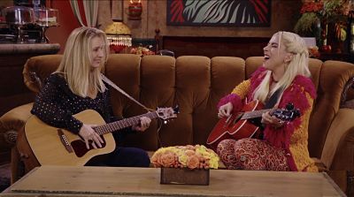 Lady Gaga y Lisa Kudrow, cantaron ‘Smelly Cat’ en ‘Friends: The Reunion’