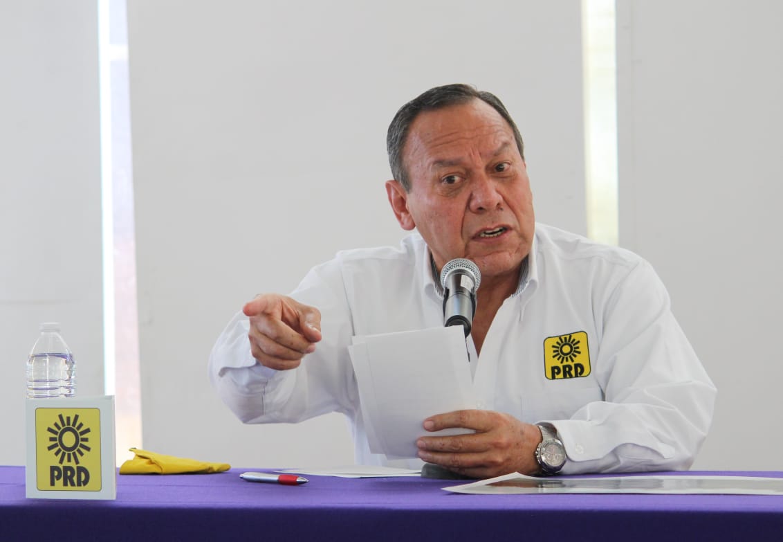Invitación de AMLO a gobernadores salientes es “pago” por entregar elecciones al crimen organizado: PRD