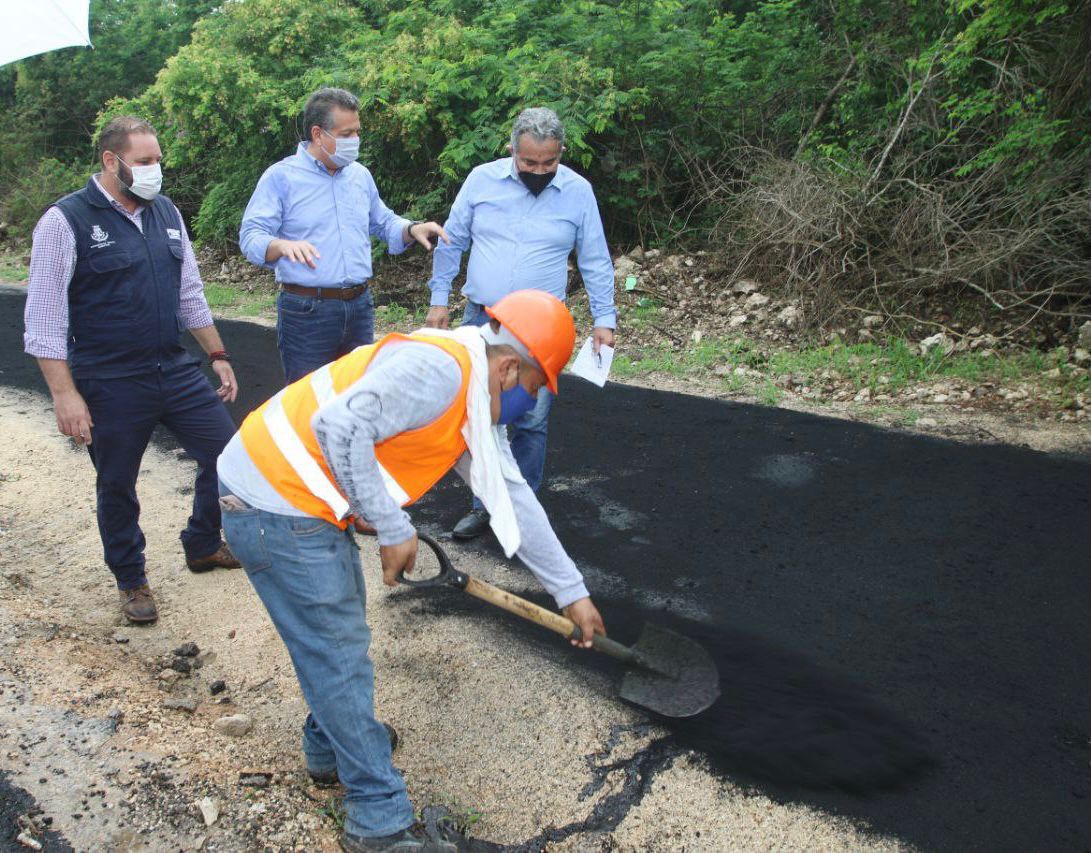 Mérida construye ciclovía con neumáticos reciclados