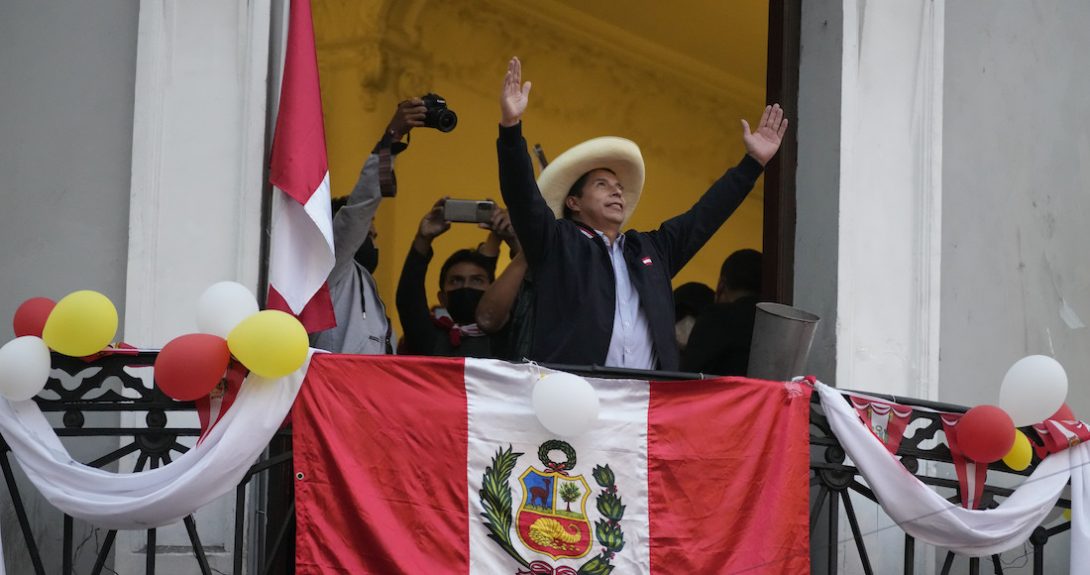 Pedro Castillo se convierte en virtual presidente electo de Perú