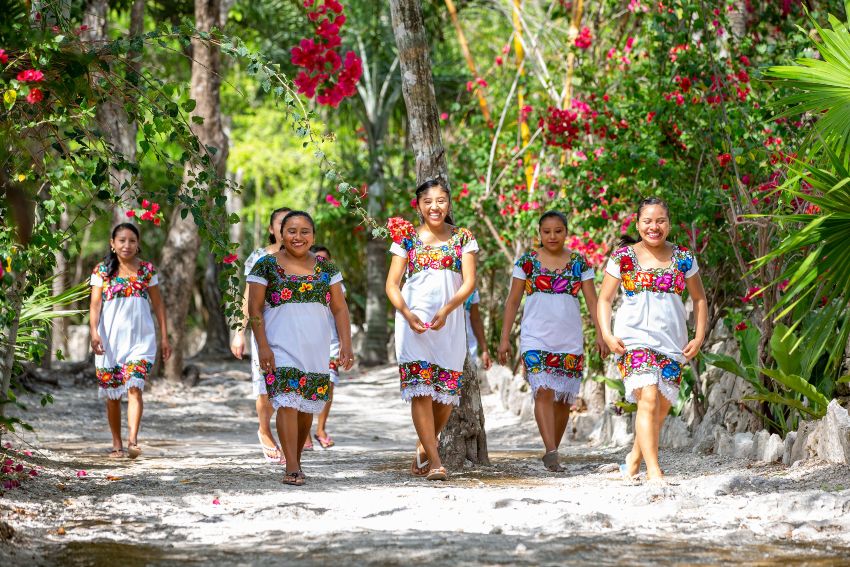 Congreso de Quintana Roo analizará iniciativa para preservar la cultura maya