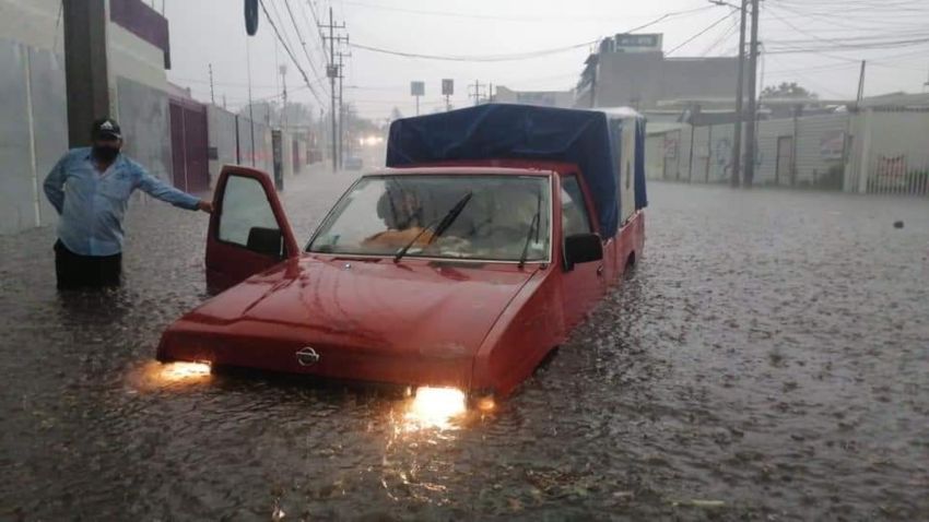 Intensas lluvias dejaron inundaciones en varios municipios del Edomex