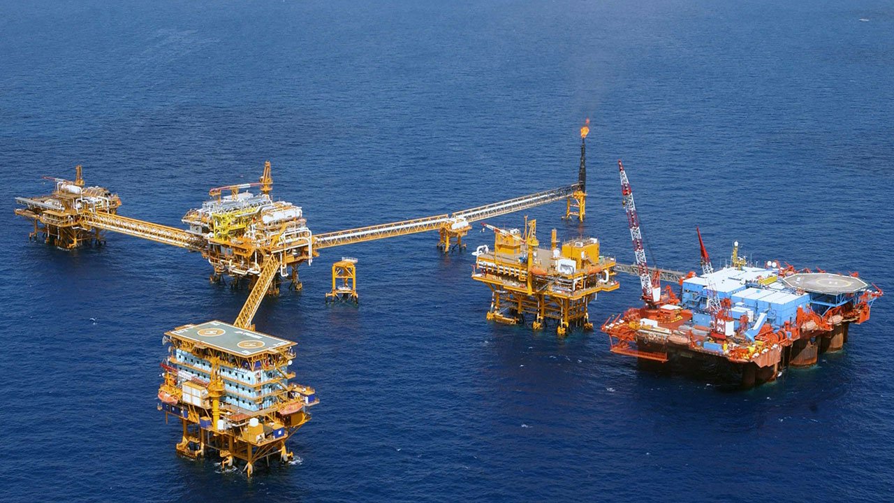 Asaltan plataforma petrolera en Campeche