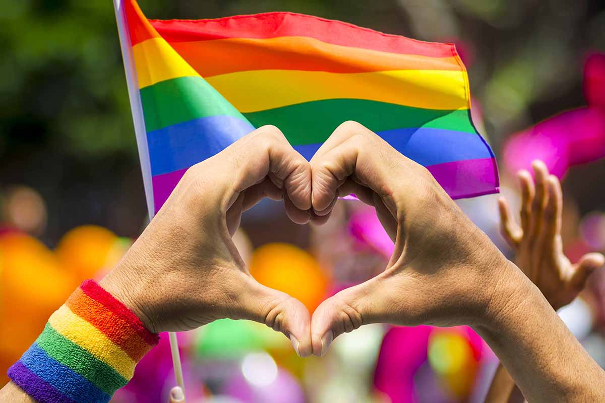 Chile: Senado aprueba el matrimonio igualitario y adopción homoparental.