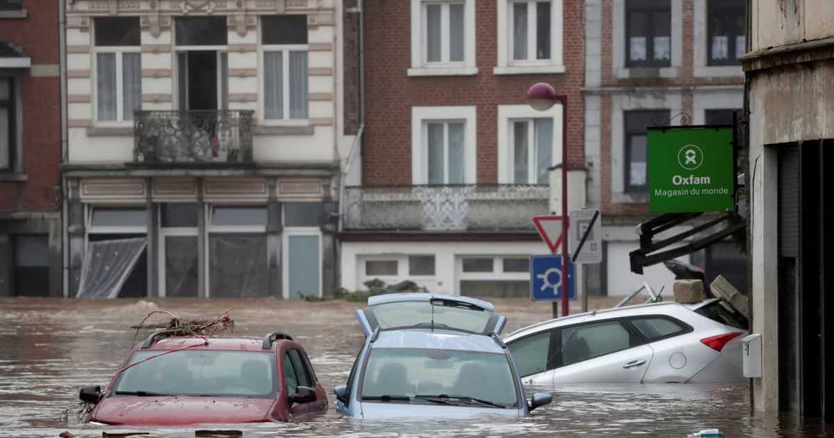 Bélgica sufre las devastadoras inundaciones con 20 personas fallecidas, otras tantas desaparecidas y miles de afectados.