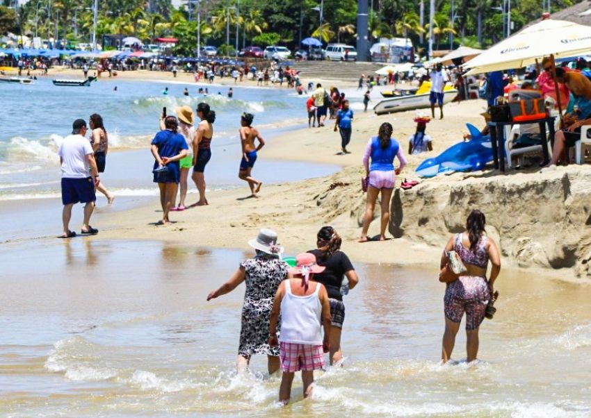 Regresan las restricciones de aforo y horarios a las playas de Guerrero