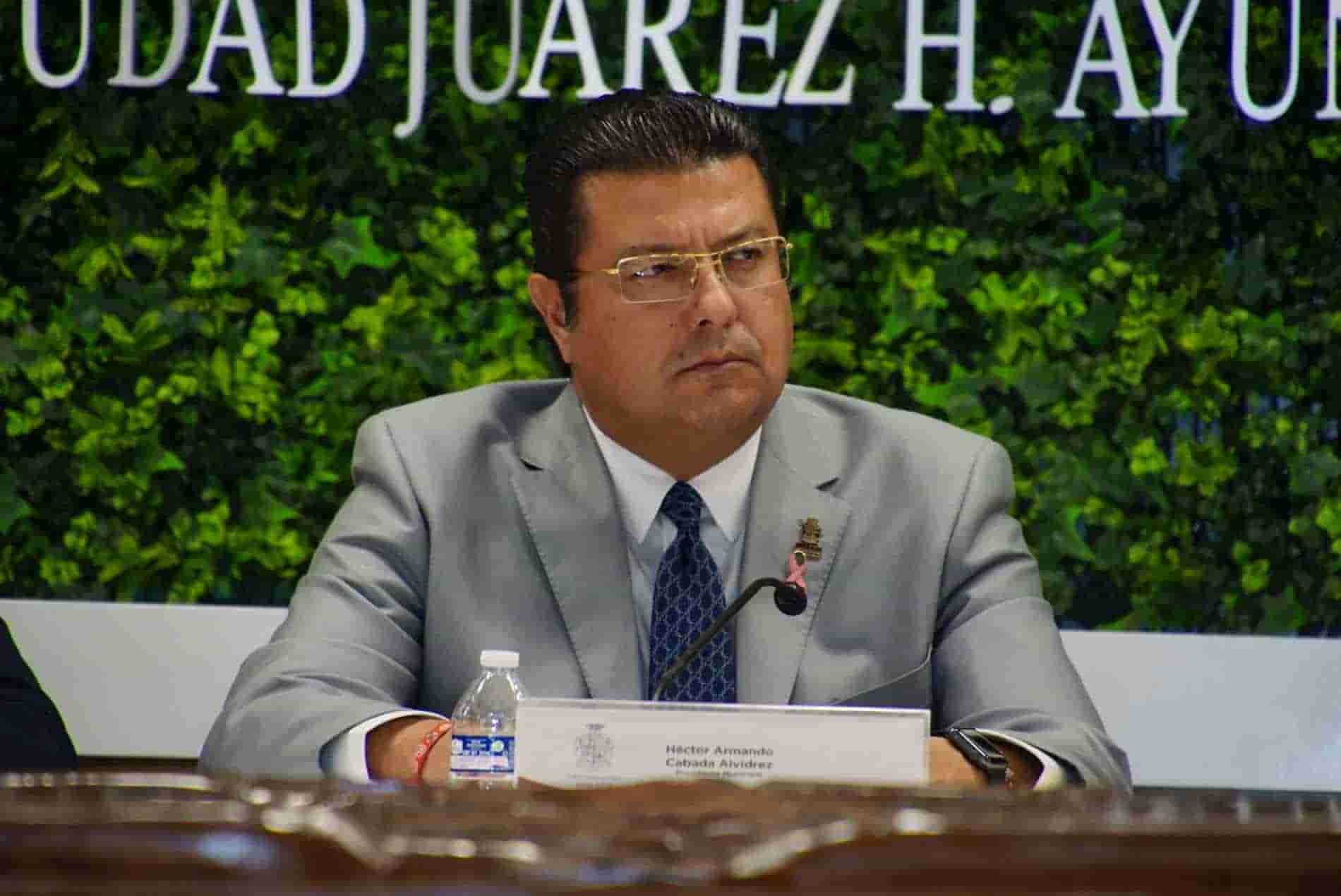 Presidente municipal de Ciudad Juárez, benefició por un total de 52 millones 840 mil pesos al Canal 44, que pertenece a su familia.