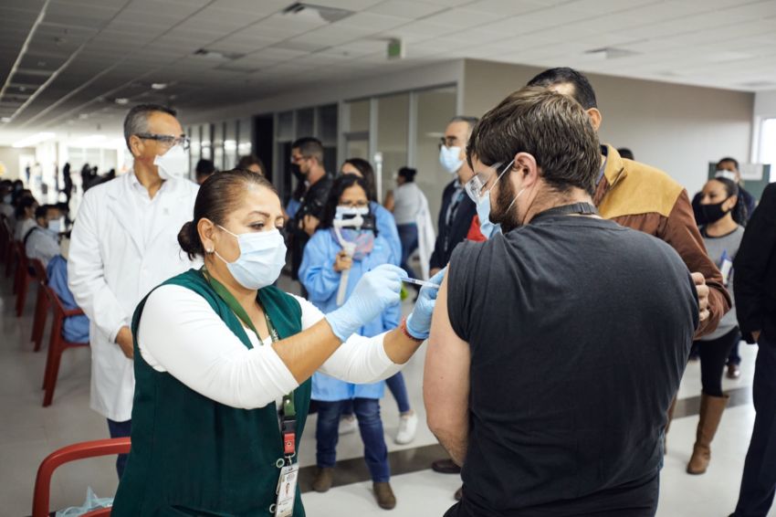 Aguascalientes, la primera entidad no fronteriza en vacunar a su población joven