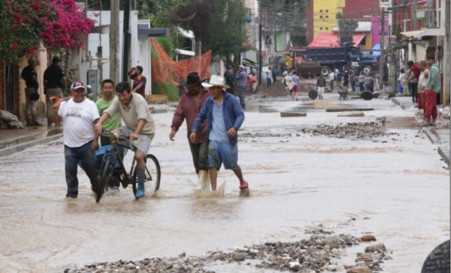 CDMX instala centros de acopio para apoyar a damnificados por 'Grace'