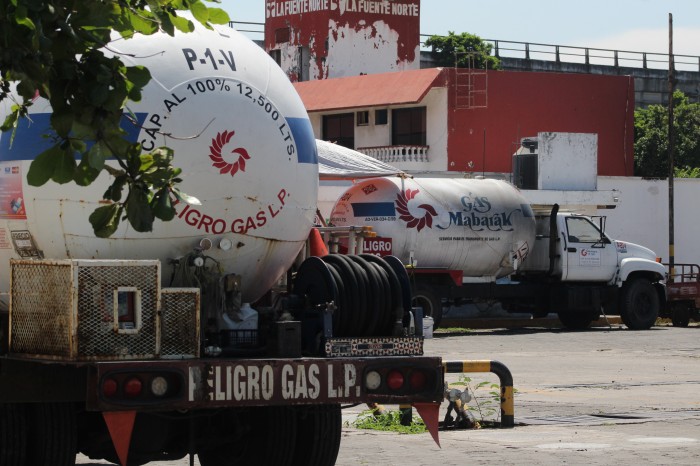 Gaseros levantan paro y reinician distribución de gas LP