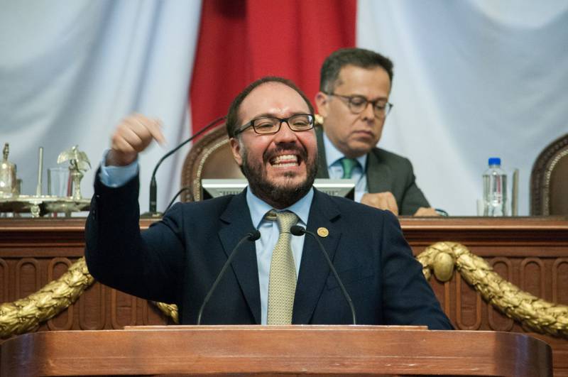 Mauricio Toledo no podrá rendir protesta como diputado