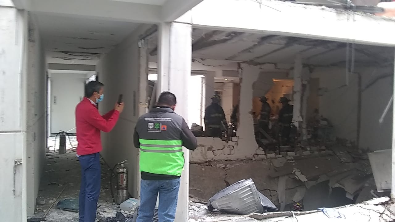 Se registra explosión en edificio de av. Coyoacán