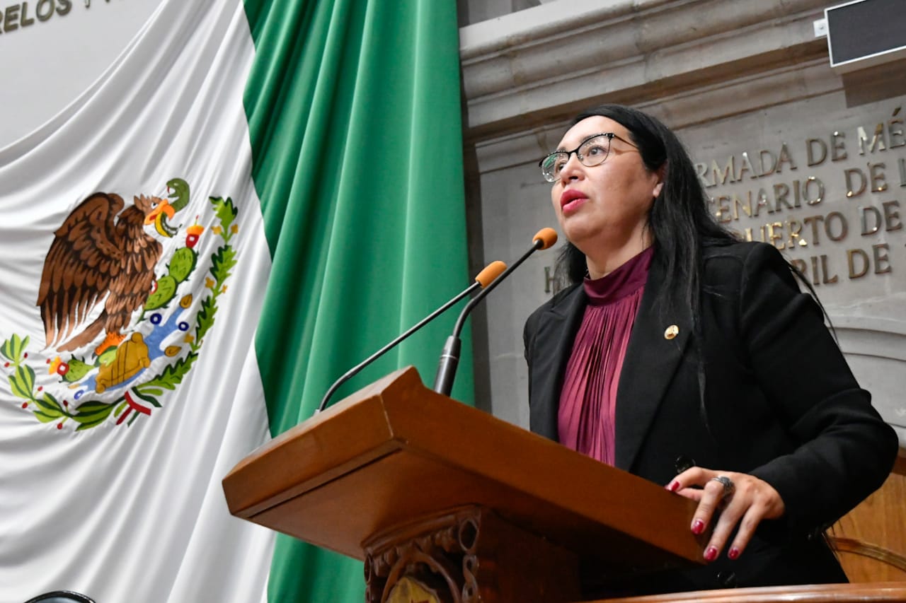 Alza la voz Azucena Cisneros contra violencia e intolerancia política