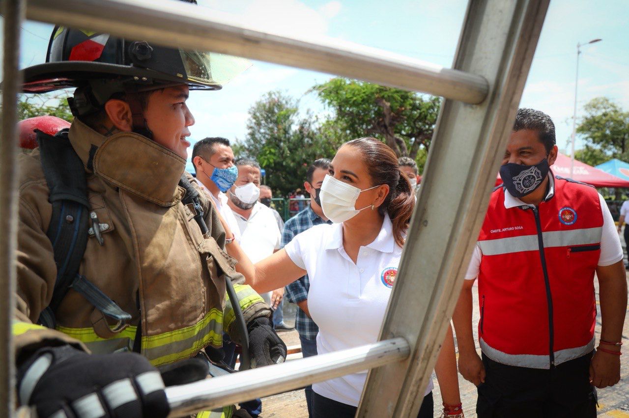Brindar herramientas a bomberos, la mejor forma de dignificar su trabajo: Mara Lezama