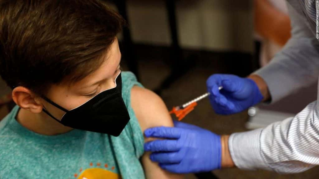 Todavía no hay autorización de vacunas a menores de 18 años, primero se deberá finalizar la inmunización de mayores de 18 a 29.