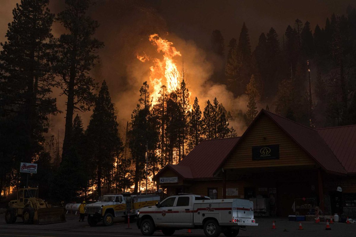 Incendio en California se acerca al Lago Tahoe