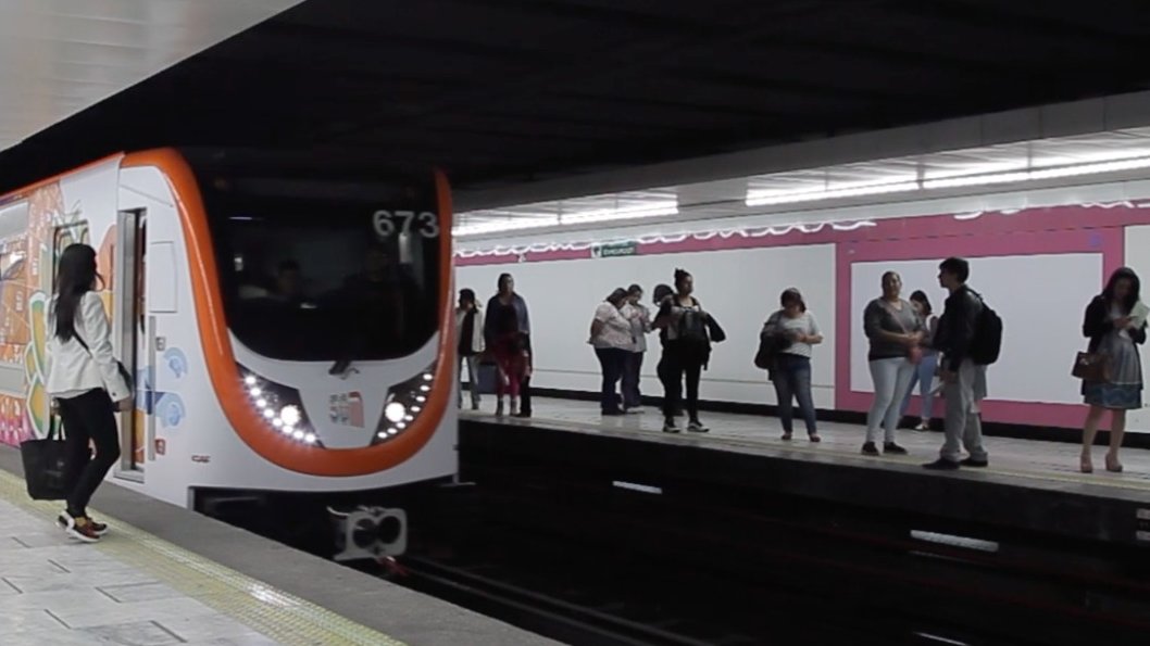 Metro de CDMX llega a sus 52 años de servicio