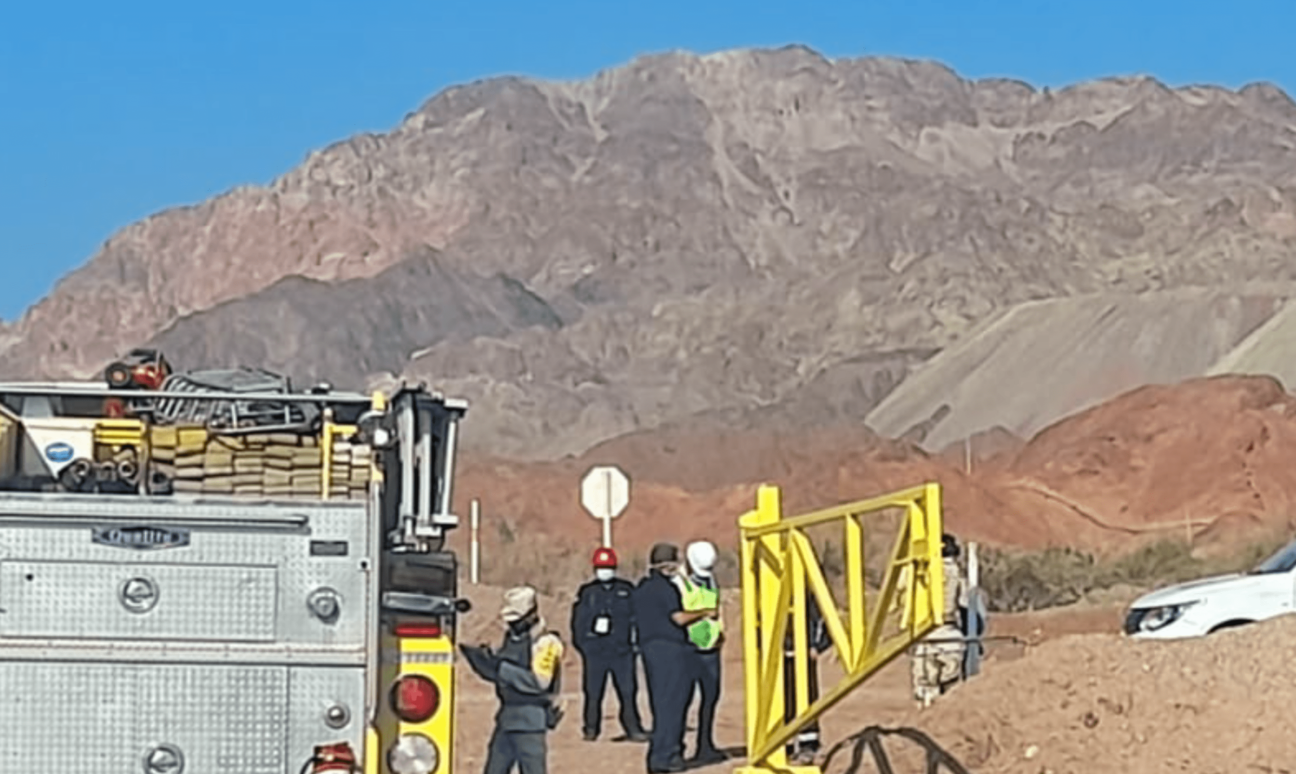 Derrumbe de una mina en Baja California deja un muerto y un herido