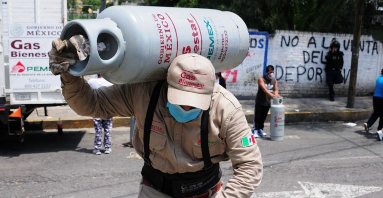 Trabajadores de Gas Bienestar protestan en CDMX