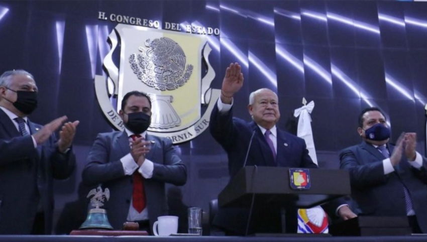 Víctor Castro toma protesta como nuevo gobernador de Baja California Sur