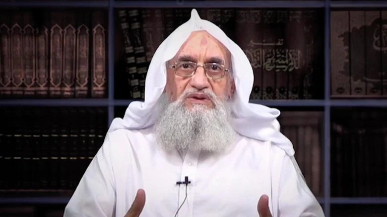 Al Qaeda difunde video de su líder Ayman al Zawahiri durante el aniversario de los atentados del 11-S en Estados Unidos.