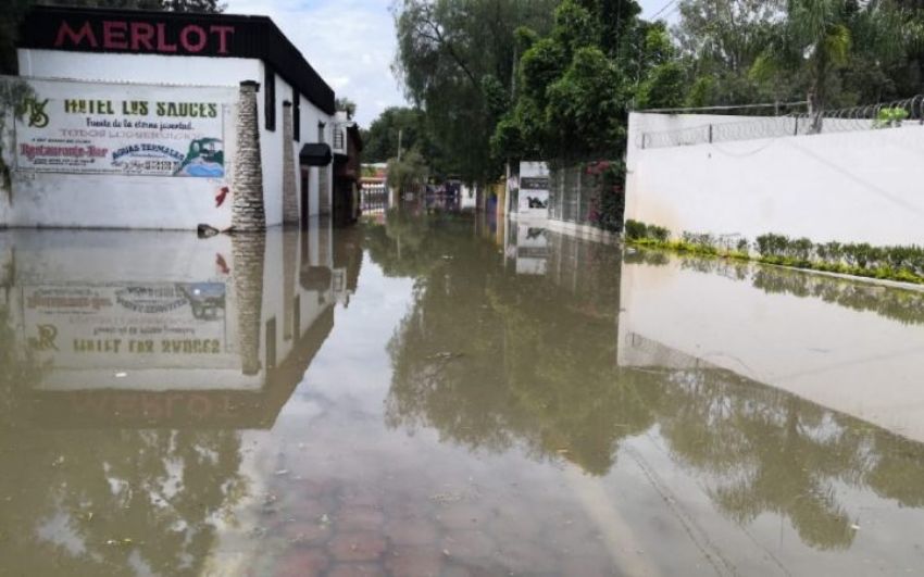 Lluvias desbordan Presa Centenario en Tequisquiapan, Querétaro