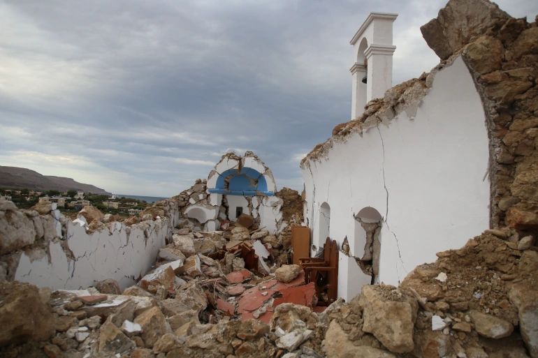 Fuerte terremoto golpea Grecia, Chipre, Turquía y Egipto