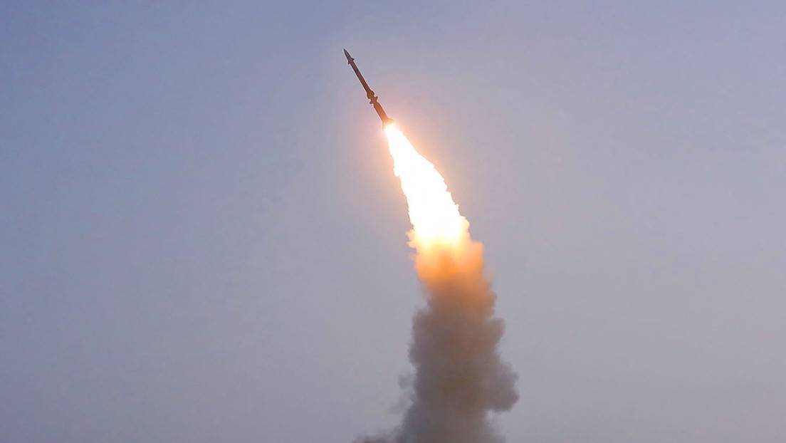Corea del Norte lanza 2 misiles balísticos hacia el mar de Japón