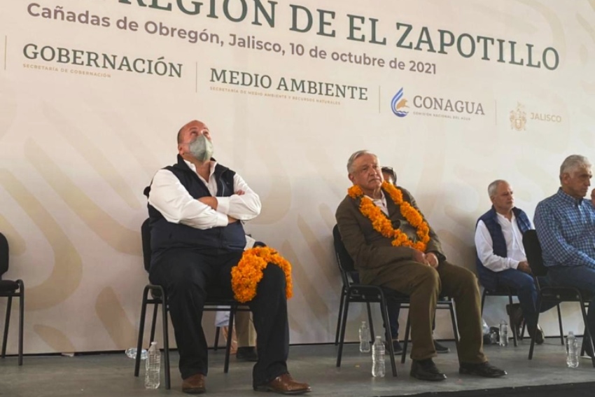 Abuchean al gobernador Enrique Alfaro en evento presidencial