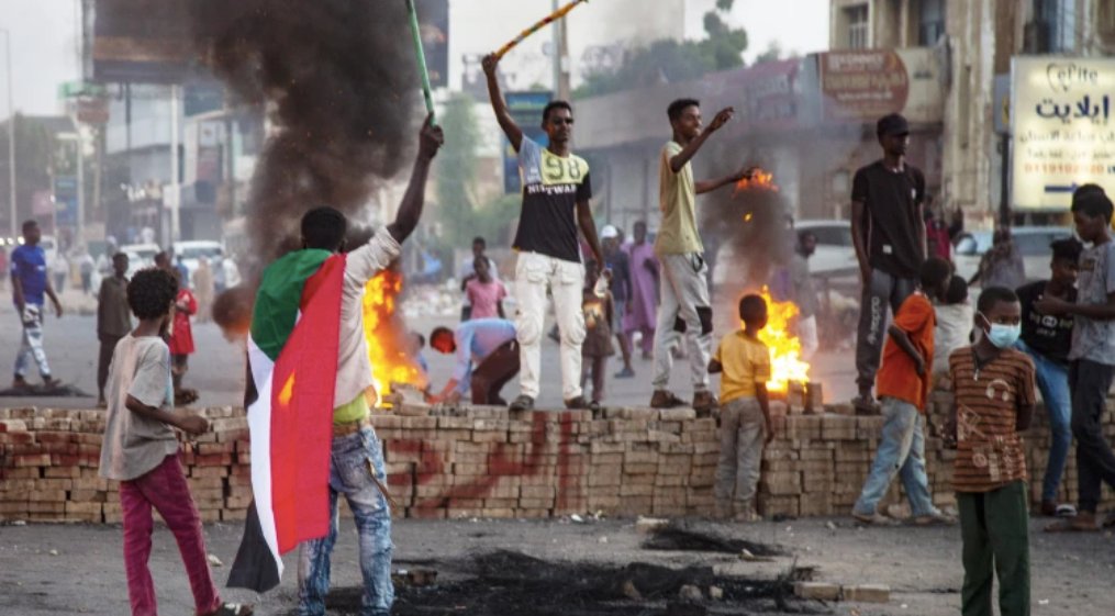 2 muertos durante las protestas nacionales contra el golpe de Sudán