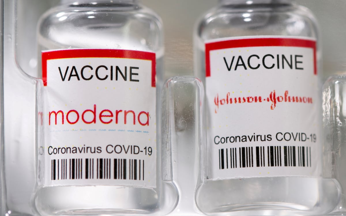 La FDA aprueba mezclar vacunas anti COVID