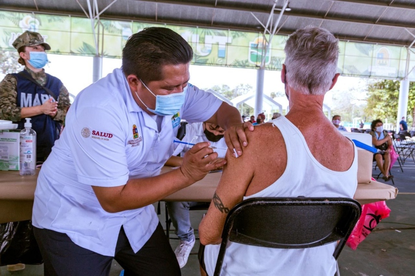 Arranca vacunación para rezagados en Quintana Roo