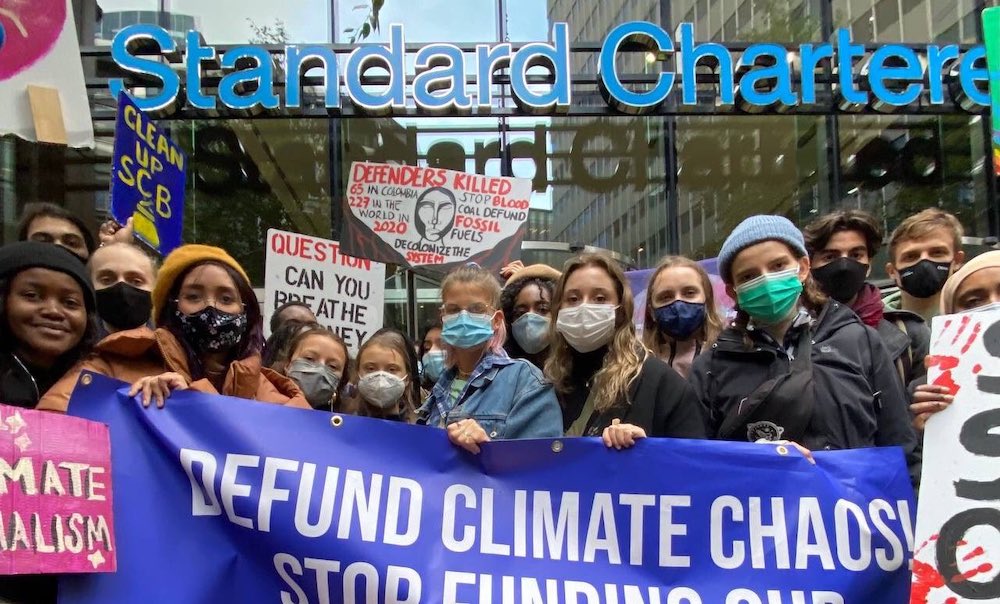 Greta Thunberg y otros activistas protestan contra los combustibles fósiles previo a la Conferencia sobre el Cambio Climático 2021.