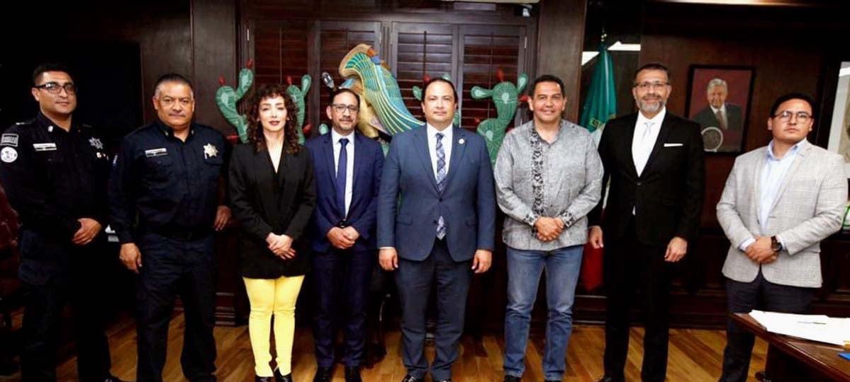 Alcalde de Cd. Juaréz recibe al embajador de Guatemala y ministro de Honduras para que ambos países tengan una representación consular.