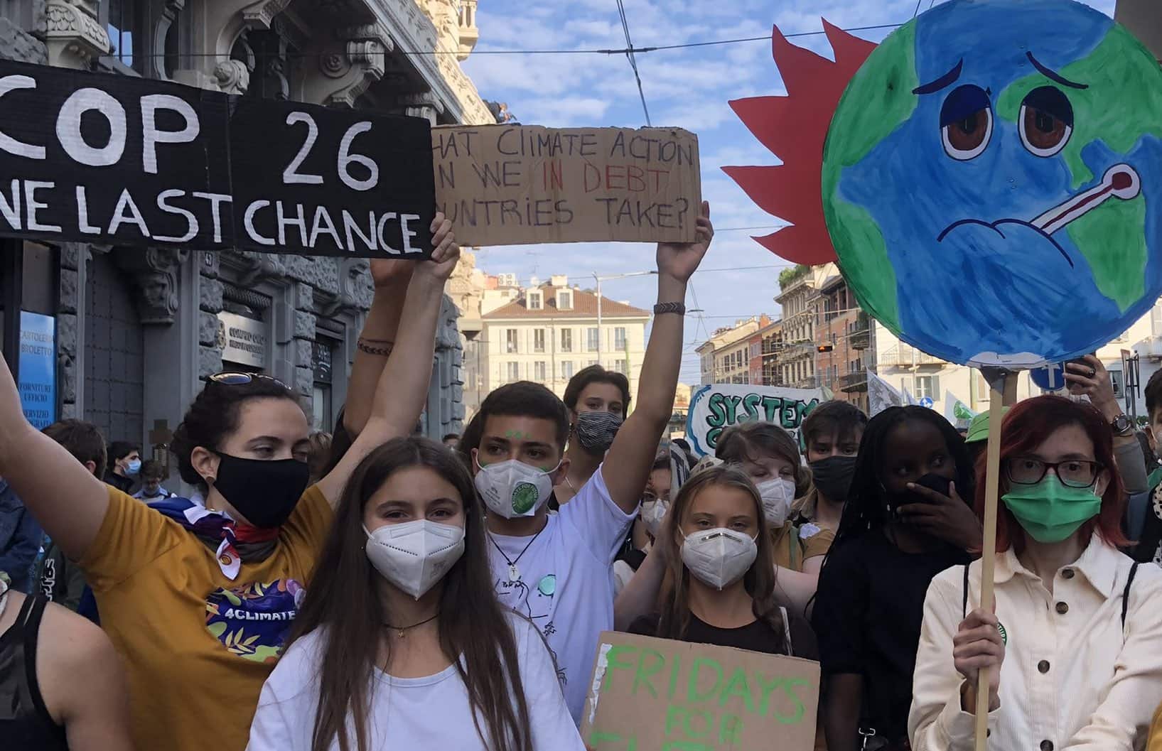 Ambientalistas reviven las marchas climáticas previo a la cumbre COP26 que se celebrará en noviembre en Glasgow, Escocia.