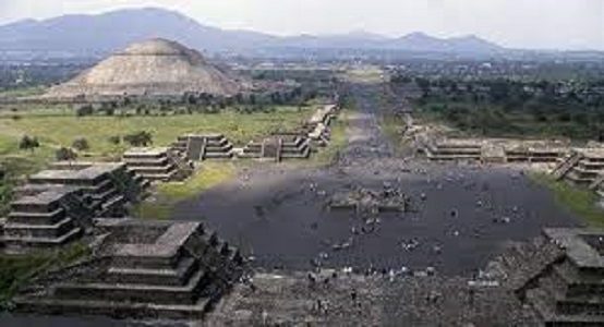 Con inteligencia artificial y realidad aumentada egresada politécnica desarrolla guía turística para Teotihuacán