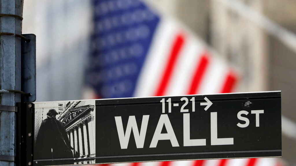 Wall Street termina con ligeras pérdidas