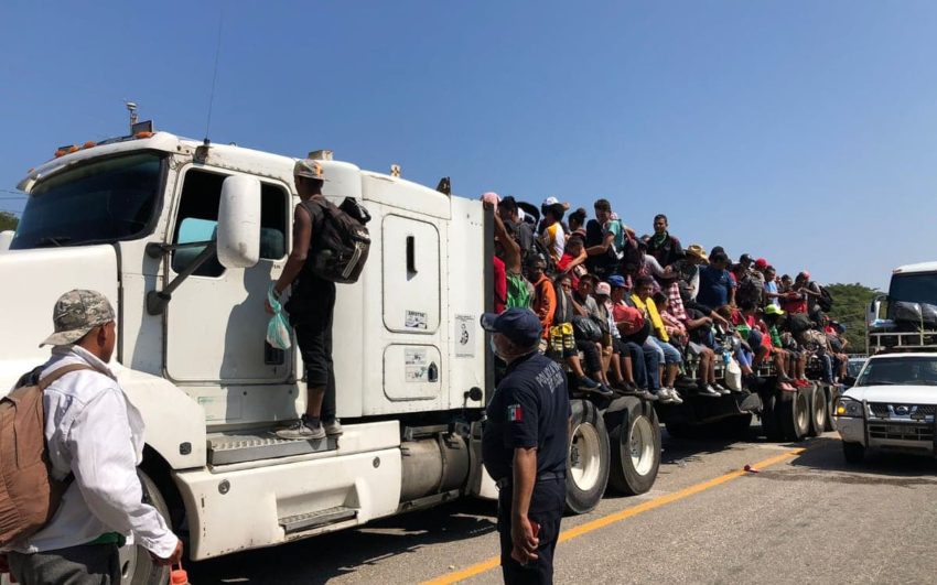 Nueva caravana parte de Tapachula con 2 mil 500 migrantes