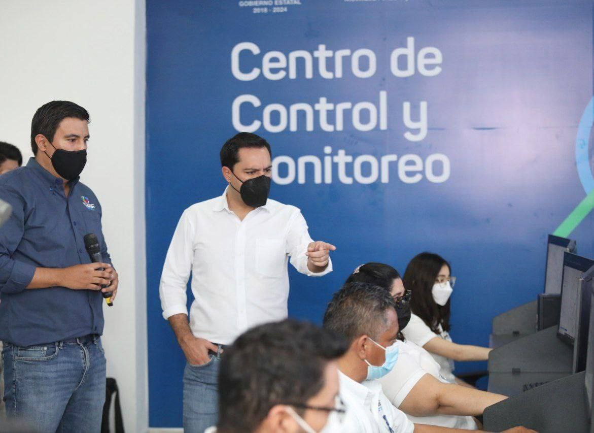 Mauricio Vila supervisa el Centro de Control y Monitoreo de la ruta 