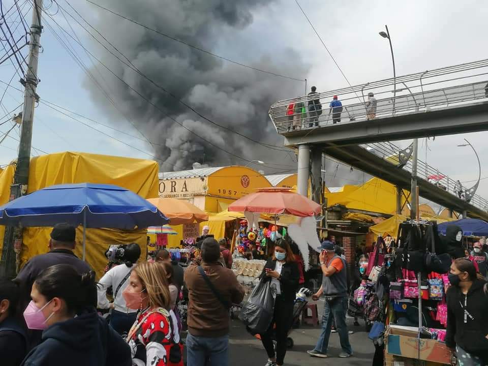 Mercado de Sonora reinicia actividades tras incendio