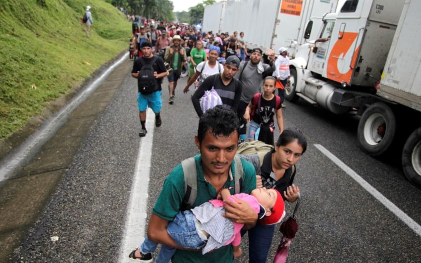 Migrantes que viajan en caravana por México rechazan asilo y regularización del INM