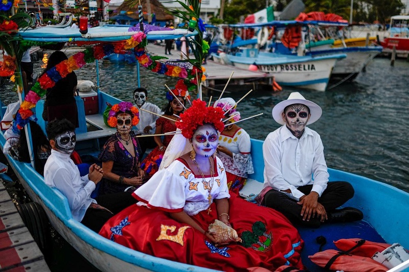 Cultura y tradición con “Hanal Pixán Puerto Juárez”