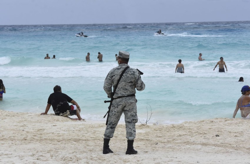 Se registra balacera en Playa Langosta de Cancún