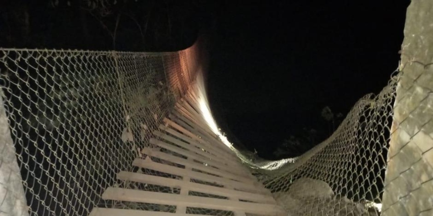 Se desploma puente colgante en Oaxaca, suman 25 heridos