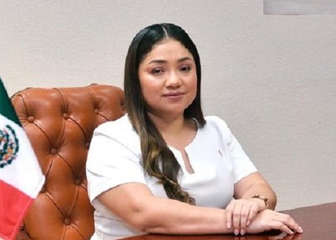 Alcaldesa de Othón P. Blanco se resiste a deshacerse de aviadores