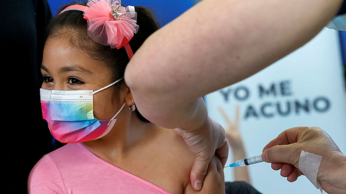 Baja California anuncia vacunación para adolescentes de 13 años
