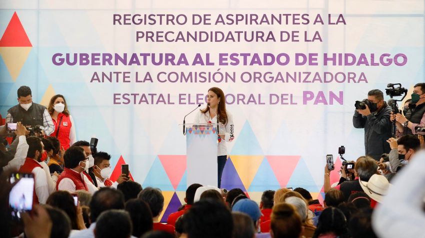 Carolina Viggiano se registra como precandidata a gubernatura de Hidalgo
