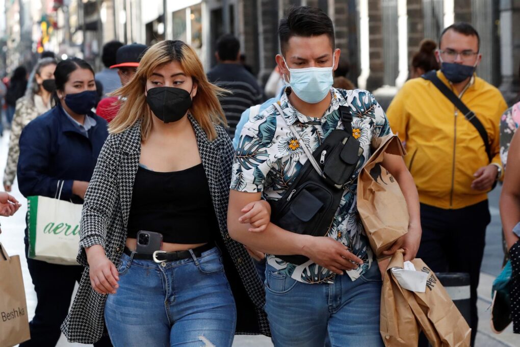 México suma más de 10 mil nuevos contagios en el último día de 2021