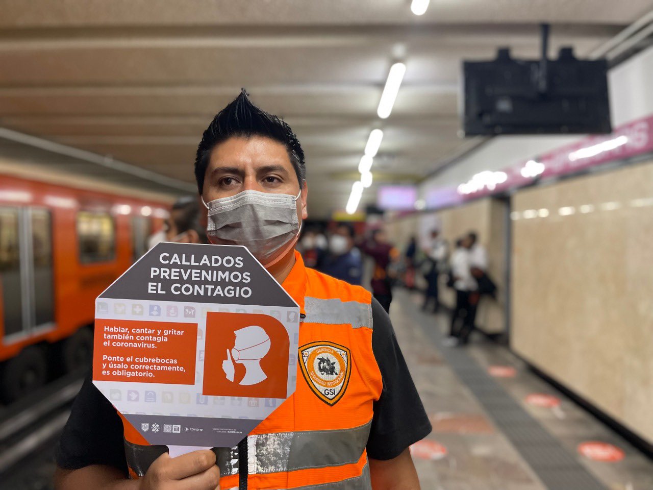 Monitores del Metro vigilarán el uso correcto de cubebocas en la red